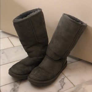 Grey uggs